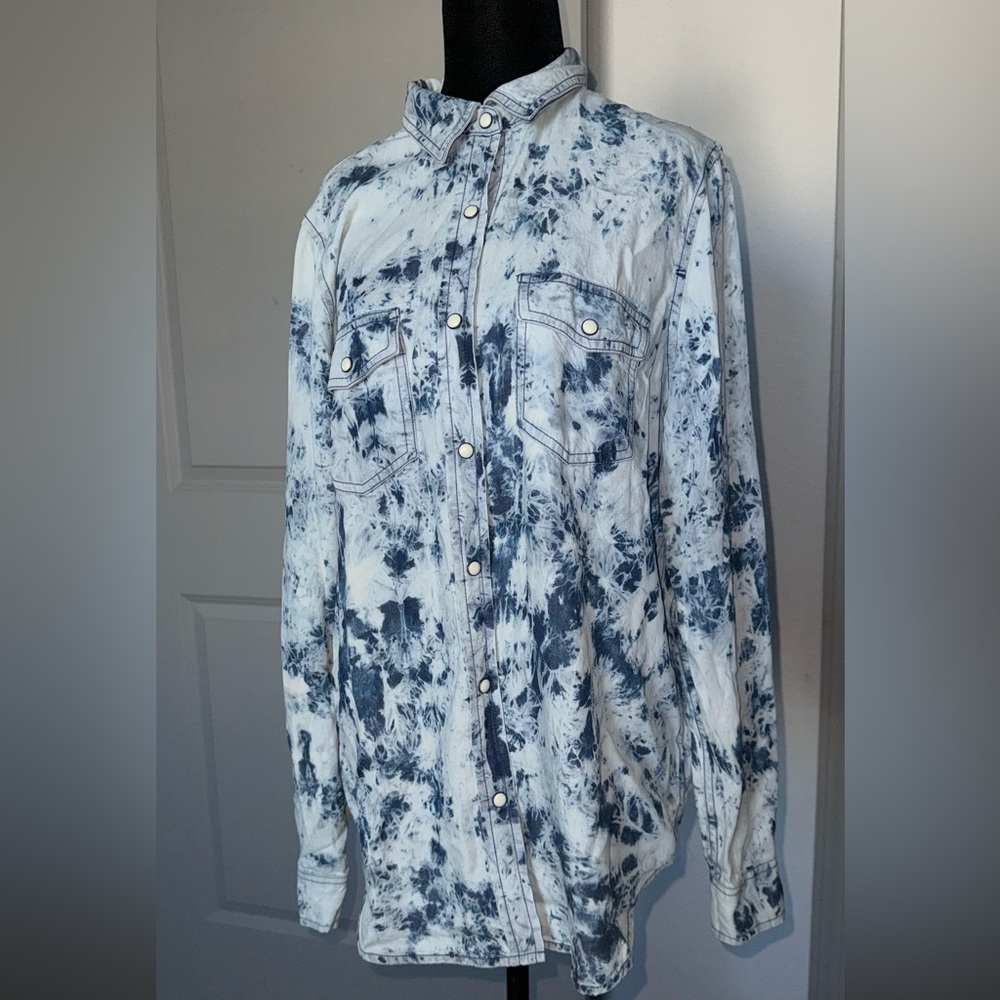 Mossimo Supply Co. Blue and White Shirt